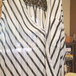 Black white papaya tanktop